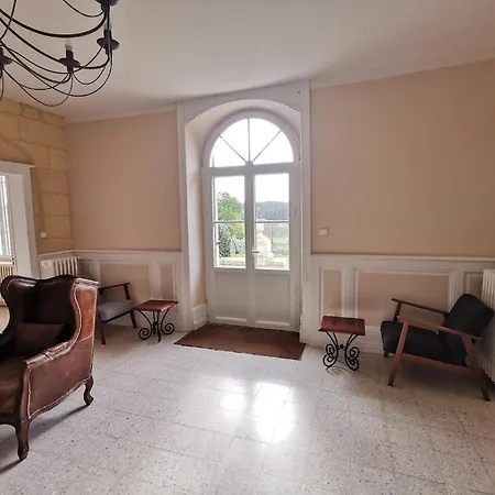 Holiday home Superbe Chateau Et Son De Chateau De L'estang A Emilion