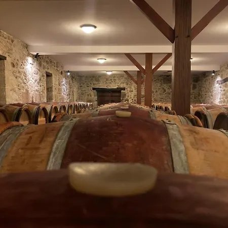 Holiday home Superbe Chateau Et Son De Chateau De L'estang A Emilion
