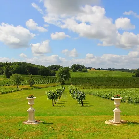 Superbe Chateau Et Son De Chateau De L'estang A Emilion *