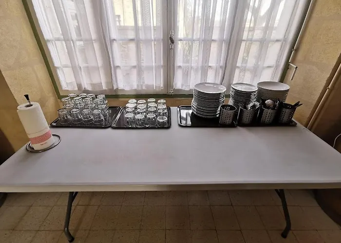 Superbe Chateau Et Son De Chateau De L'estang A Emilion